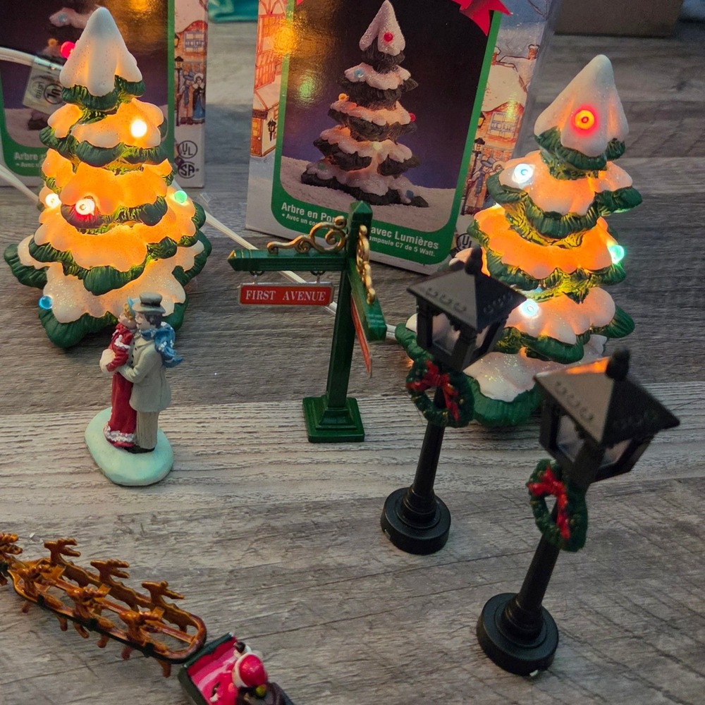 Dept 56 & Noma Dickensville Christmas Village Accessories Trees Lamps Santa Set